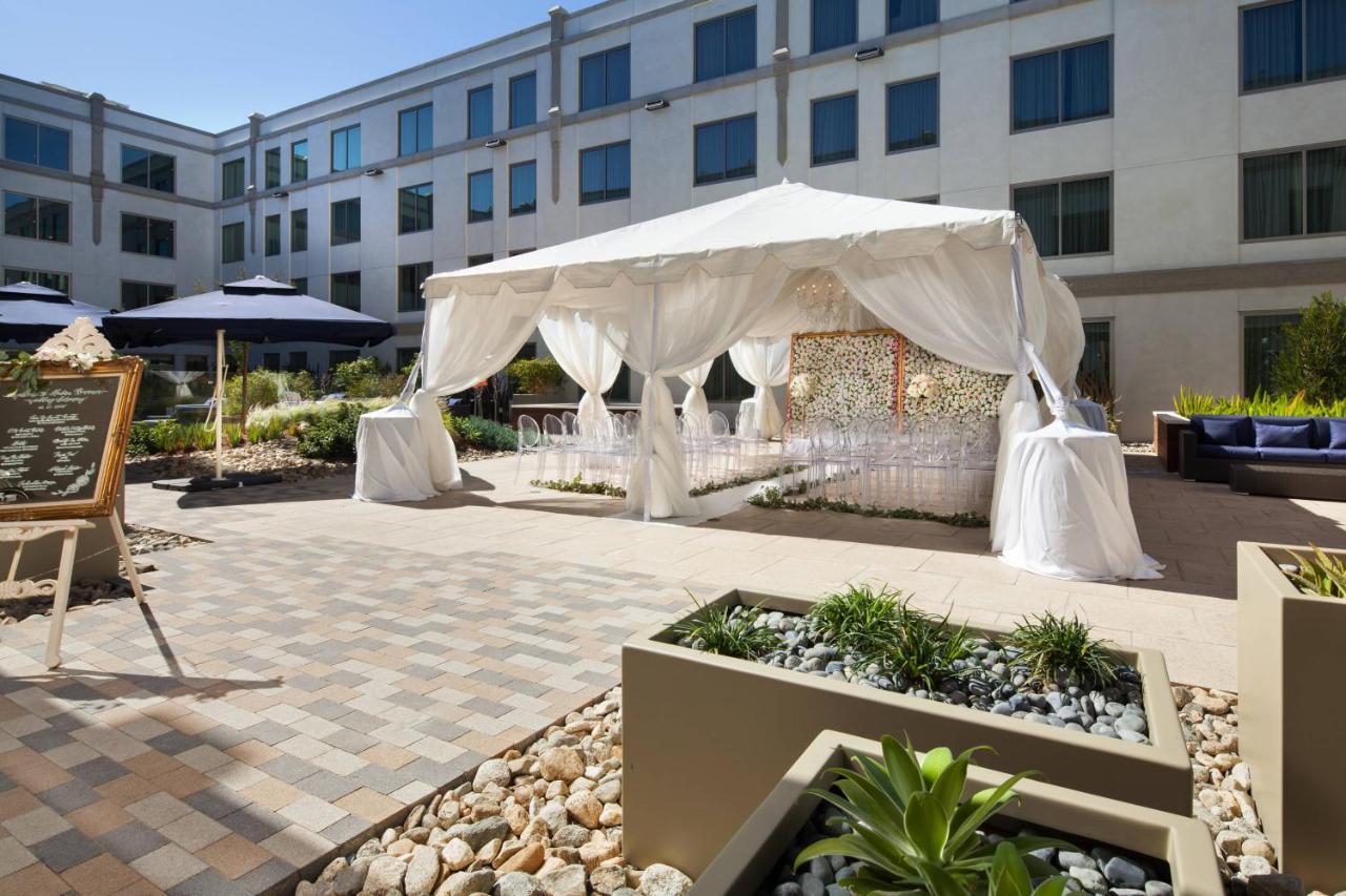 Sheraton Los Angeles Сан Габриел Екстериор снимка