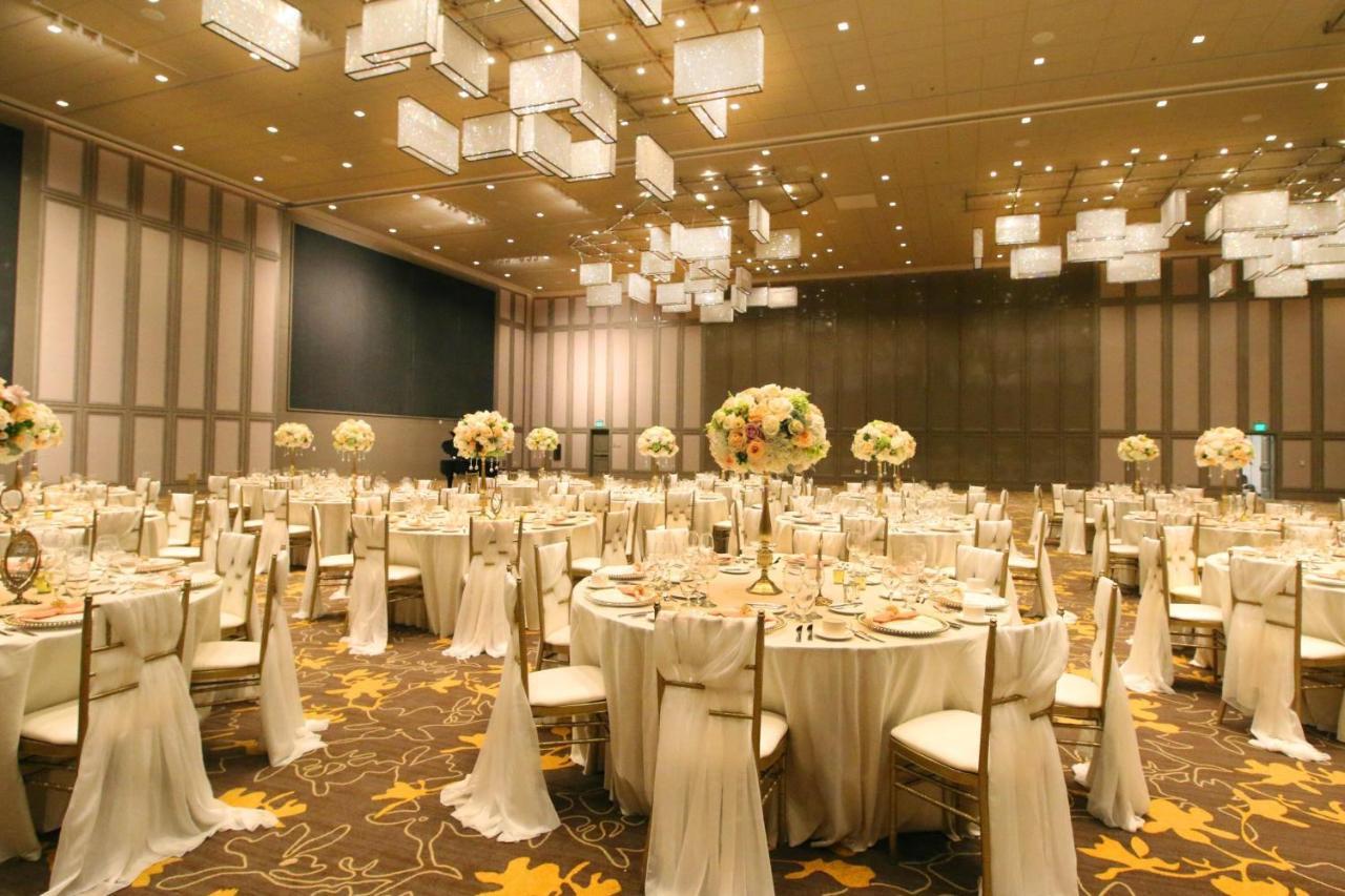 Sheraton Los Angeles Сан Габриел Екстериор снимка