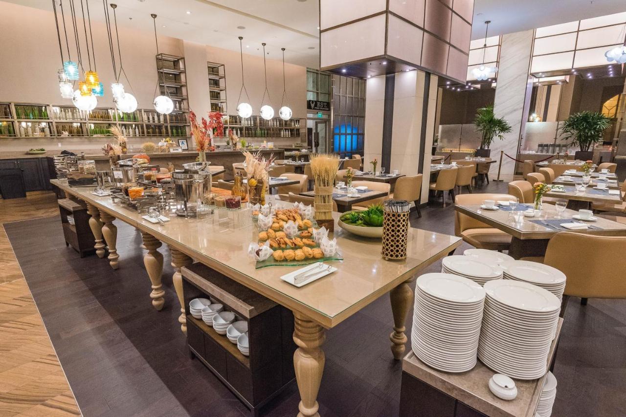 Sheraton Los Angeles Сан Габриел Екстериор снимка