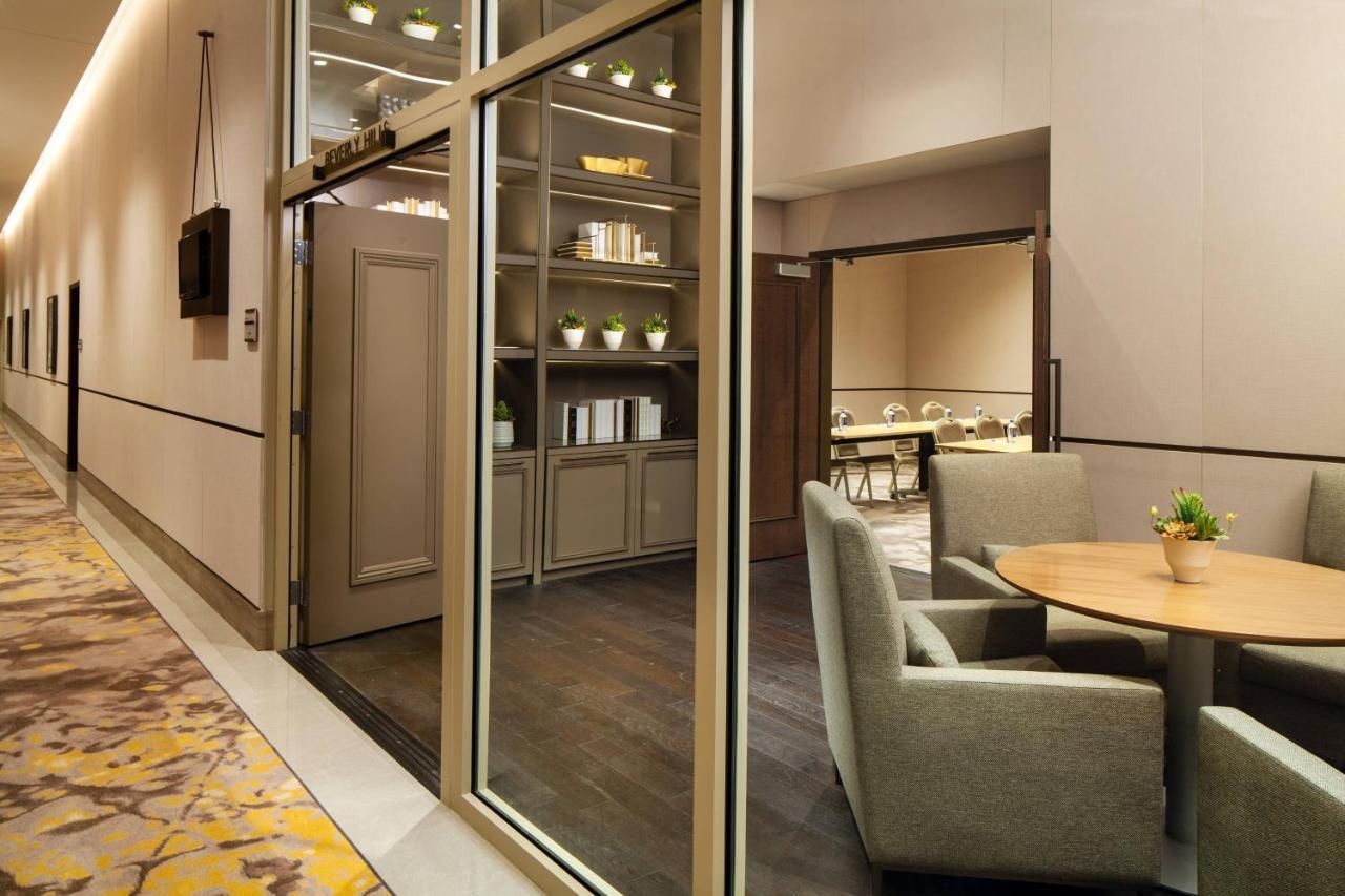 Sheraton Los Angeles Сан Габриел Екстериор снимка